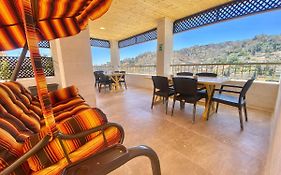 Villa Mira Guesthouse 2 - Downtown Central Amman - Al Diyrih